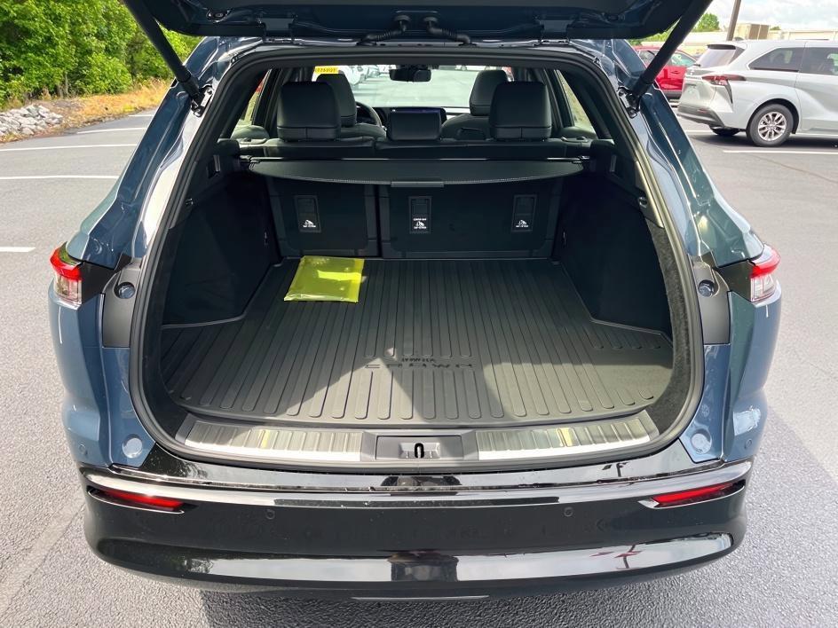 new 2025 Toyota Crown Signia car, priced at $50,216
