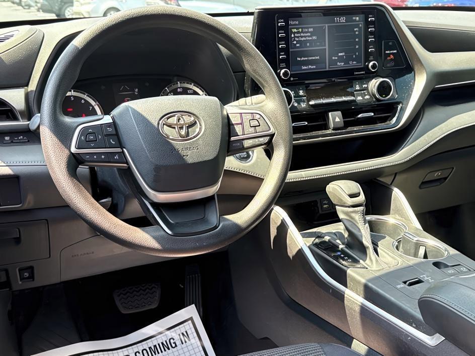 used 2022 Toyota Highlander car, priced at $33,650