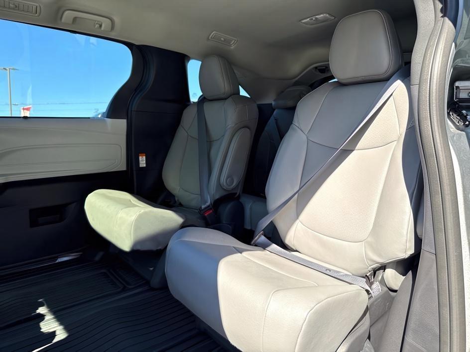 new 2025 Toyota Sienna car, priced at $45,292