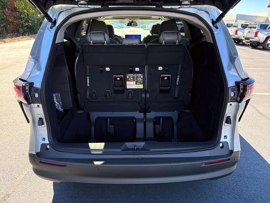 new 2025 Toyota Sienna car, priced at $45,292
