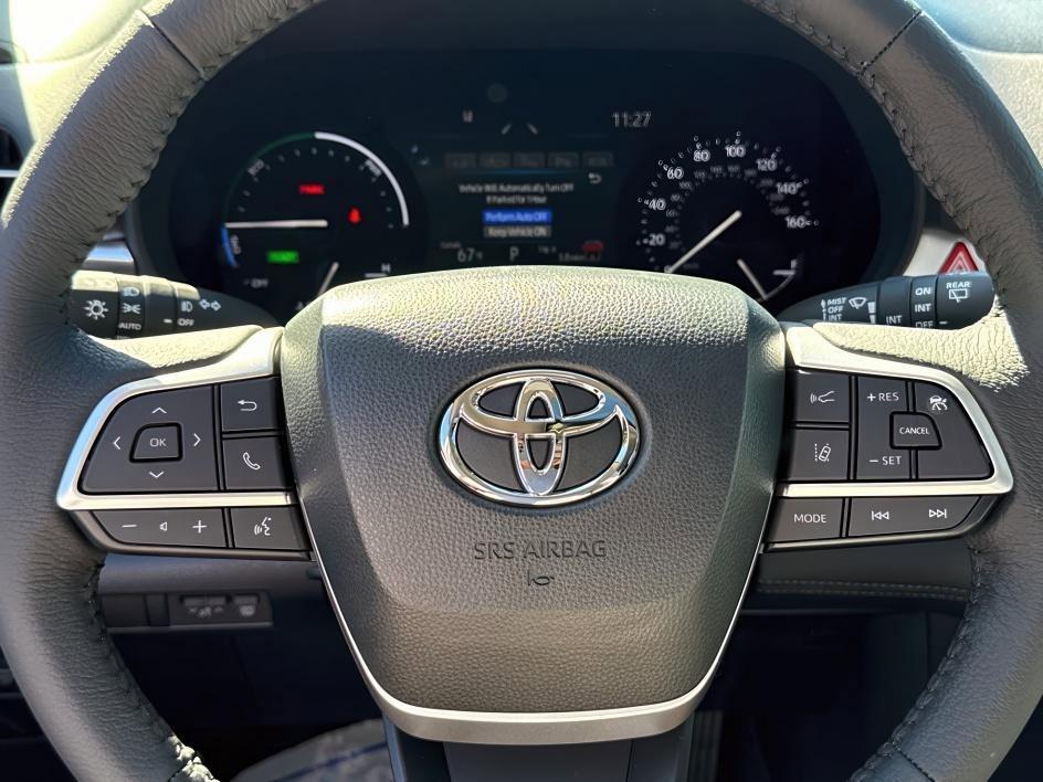 new 2025 Toyota Sienna car, priced at $45,292