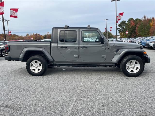 used 2022 Jeep Gladiator car, priced at $34,300