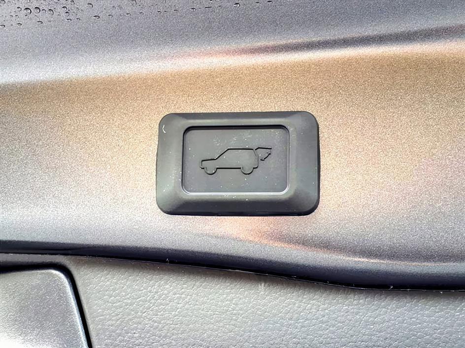 new 2025 Toyota RAV4 car, priced at $37,162