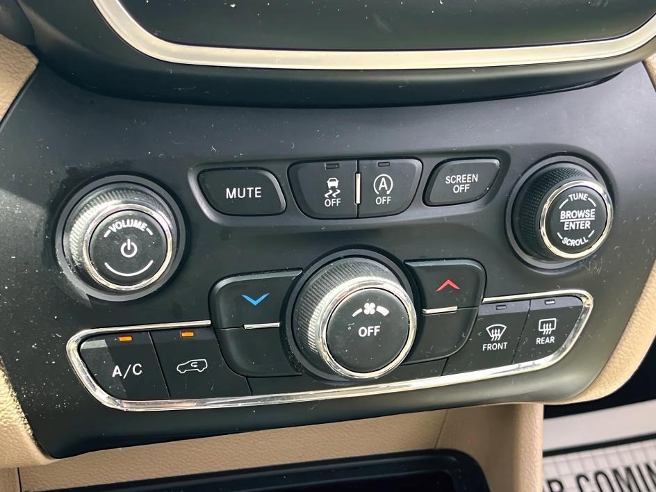 used 2019 Jeep Cherokee car, priced at $13,681