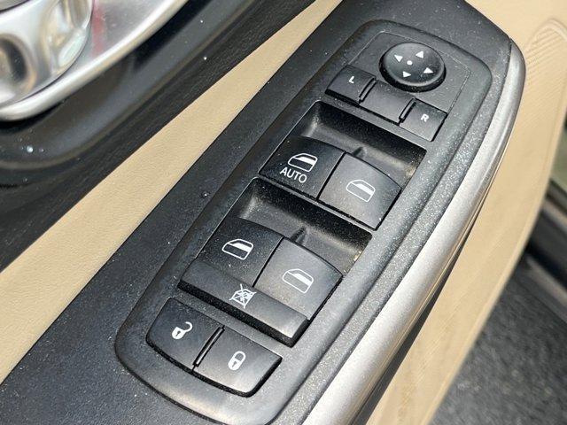 used 2019 Jeep Cherokee car, priced at $13,681