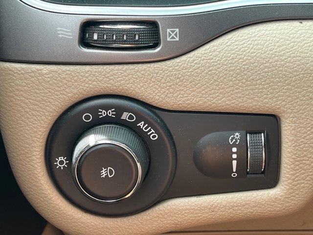 used 2019 Jeep Cherokee car, priced at $13,681