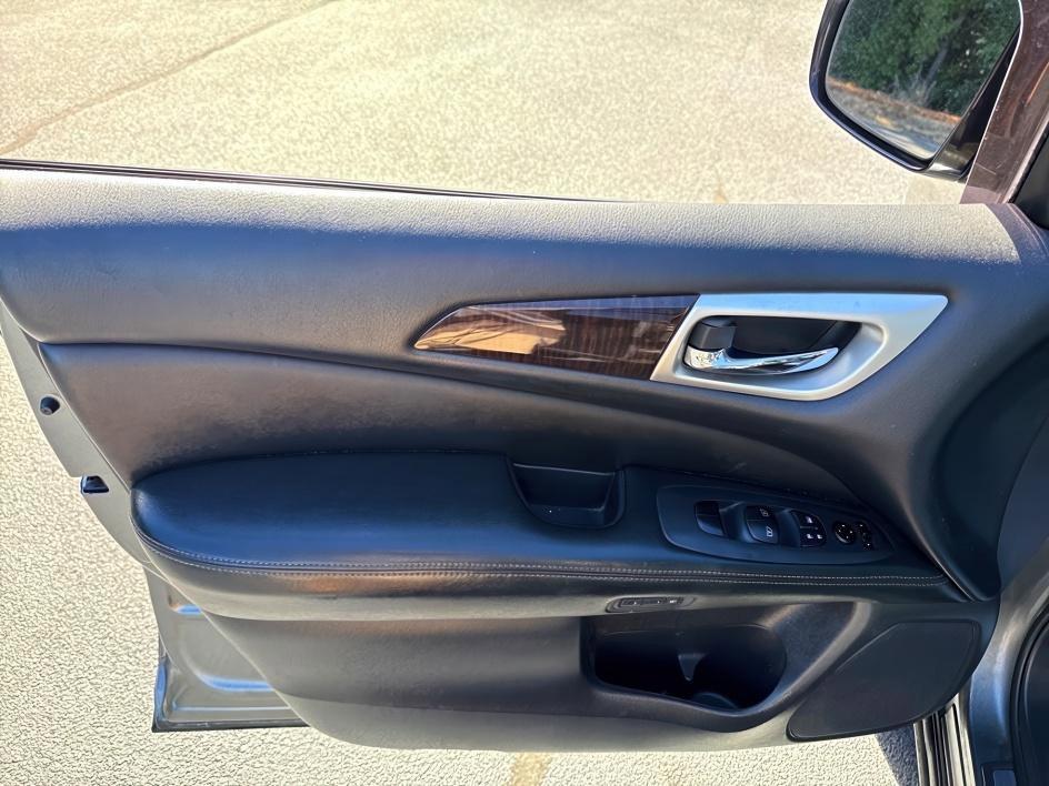used 2015 Nissan Pathfinder car, priced at $7,892