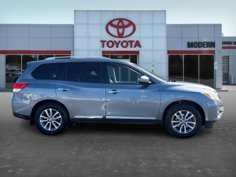 used 2015 Nissan Pathfinder car, priced at $7,892