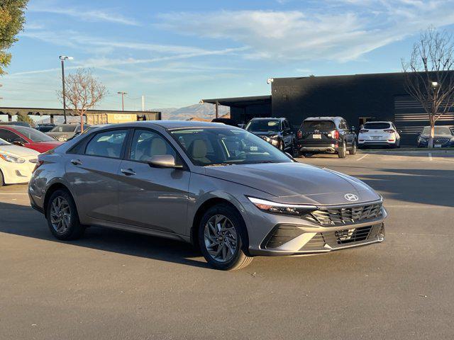 new 2025 Hyundai Elantra HEV car, priced at $26,705