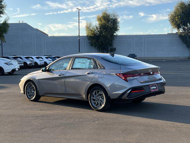 new 2025 Hyundai Elantra HEV car, priced at $26,705