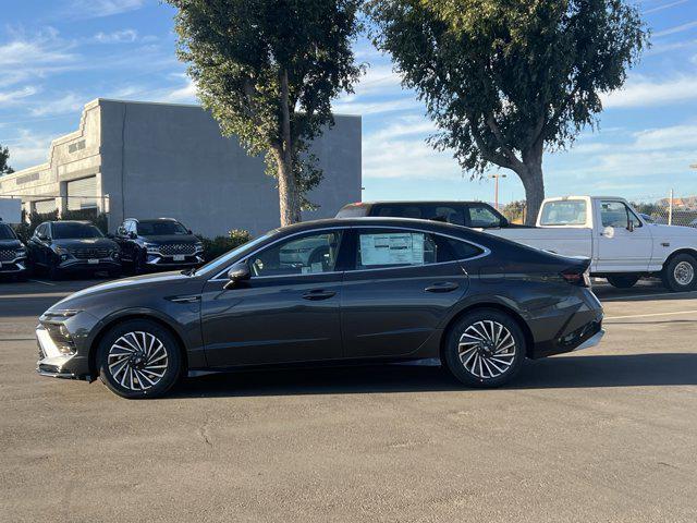 new 2025 Hyundai Sonata Hybrid car, priced at $32,760