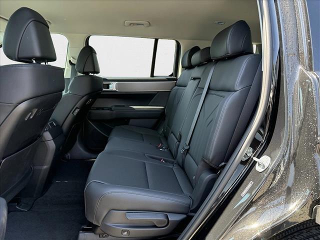 new 2025 Hyundai Santa Fe car, priced at $39,327