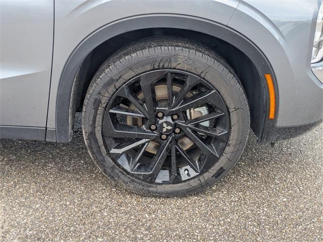 used 2024 Mitsubishi Outlander car, priced at $23,303