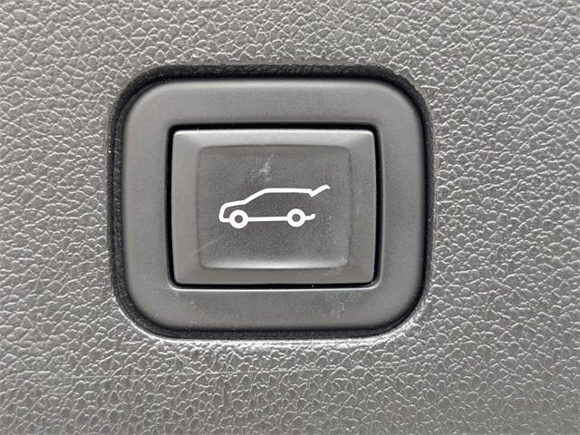 used 2023 Cadillac XT6 car, priced at $36,021