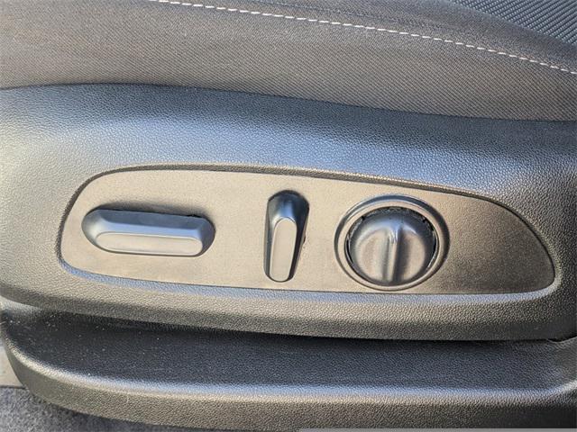 used 2023 Chevrolet Traverse car, priced at $24,810