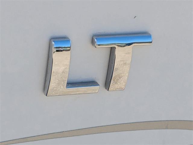 used 2023 Chevrolet Traverse car, priced at $24,810