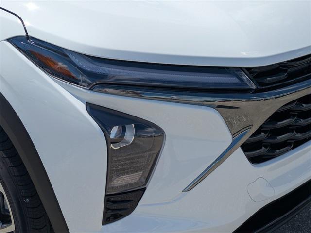 new 2025 Chevrolet Trax car, priced at $26,625