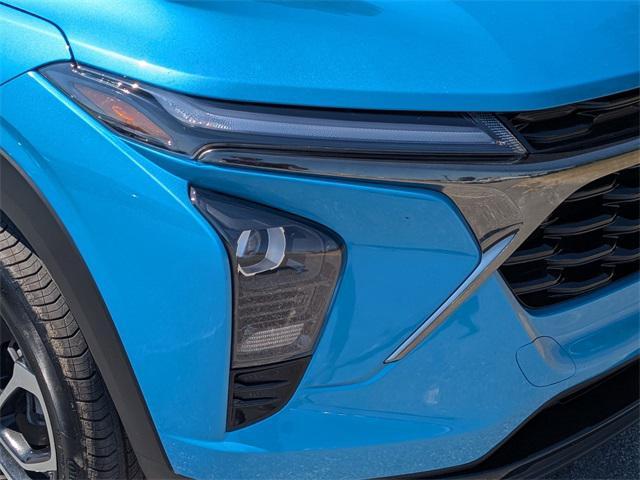 used 2025 Chevrolet Trax car, priced at $25,264