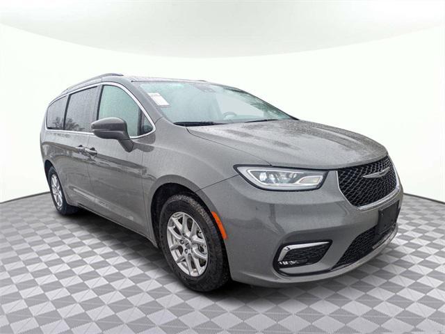 used 2022 Chrysler Pacifica car, priced at $20,564