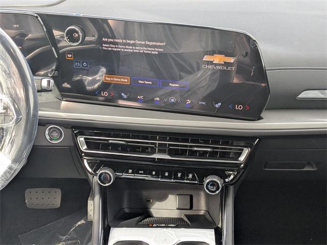 new 2026 Chevrolet Traverse car, priced at $43,020