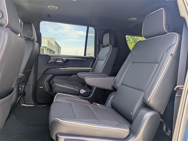 new 2025 Chevrolet Suburban car, priced at $77,620