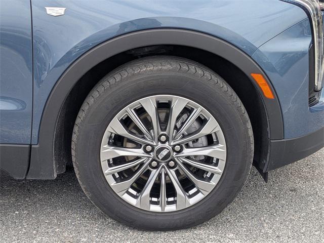 used 2024 Cadillac XT4 car, priced at $30,098
