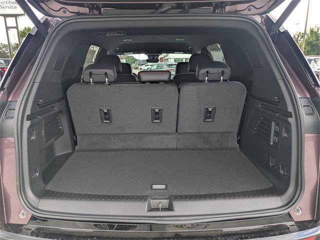 new 2025 Chevrolet Traverse car, priced at $53,635