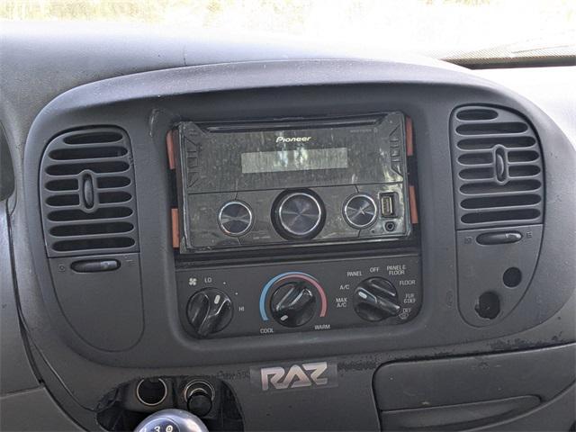 used 1998 Ford F-150 car, priced at $3,825