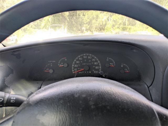 used 1998 Ford F-150 car, priced at $3,825
