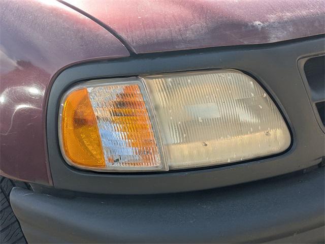 used 1998 Ford F-150 car, priced at $3,825