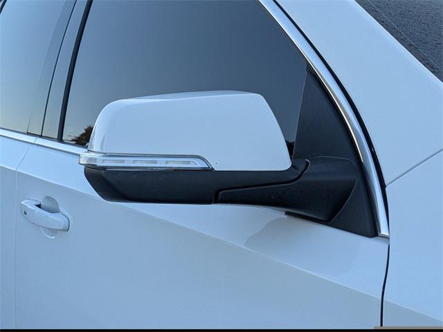 used 2023 Chevrolet Traverse car, priced at $26,589