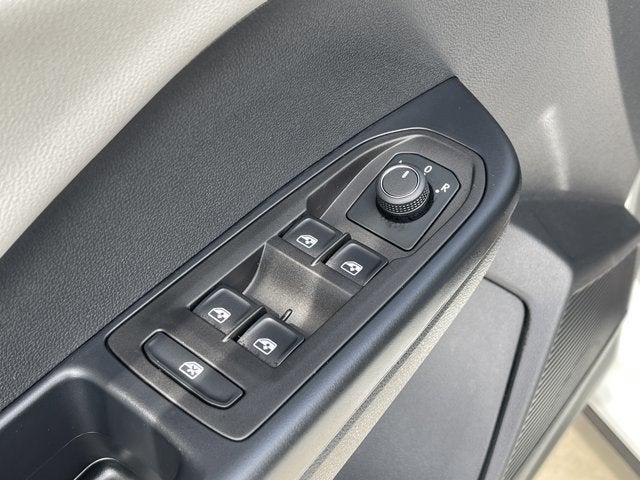 new 2025 Volkswagen Taos car