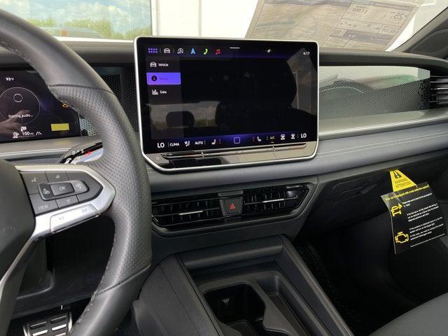 new 2025 Volkswagen Tiguan car, priced at $38,878