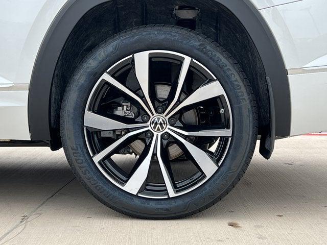 new 2025 Volkswagen Atlas car, priced at $51,087