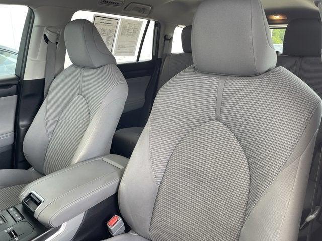 used 2022 Toyota Highlander car, priced at $27,888