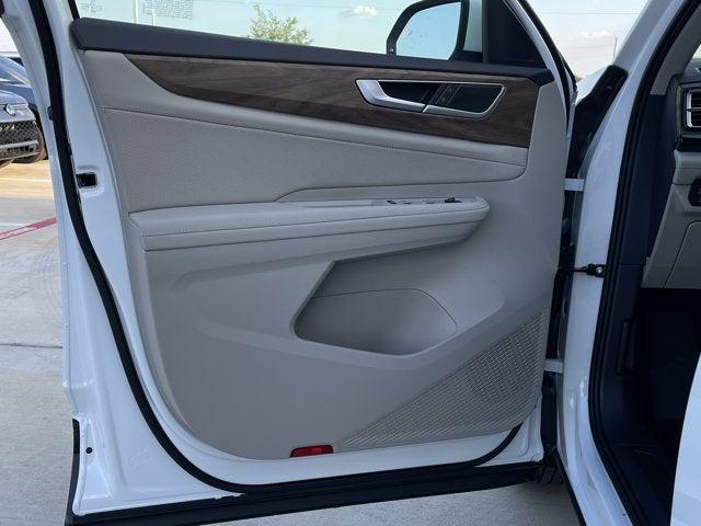 new 2026 Volkswagen Atlas car, priced at $42,682