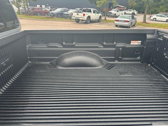 new 2025 Nissan Frontier car