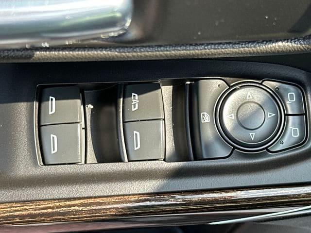 used 2022 GMC Sierra 1500 Limited car, priced at $33,998