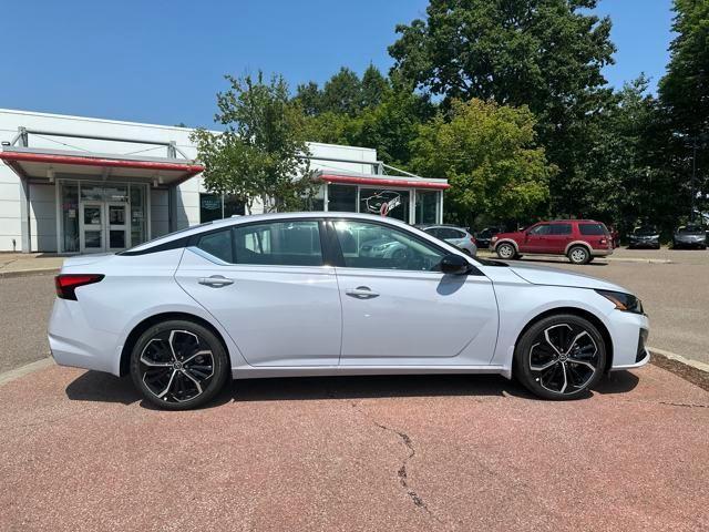 new 2025 Nissan Altima car