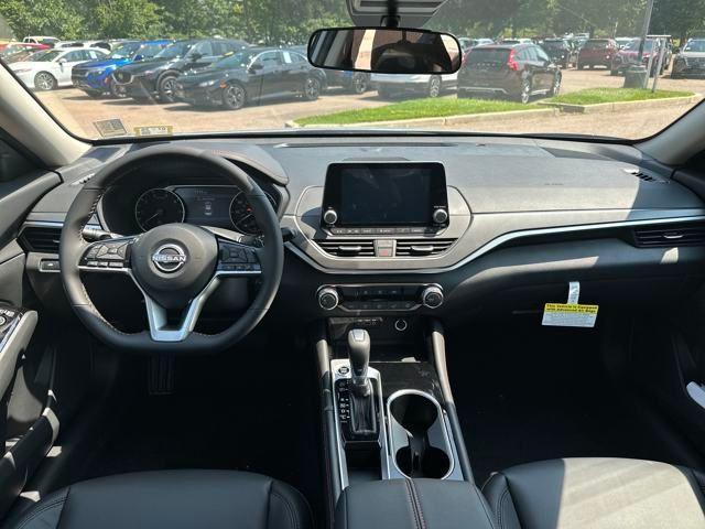 new 2025 Nissan Altima car