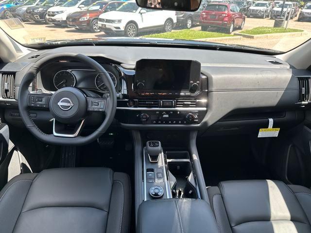 new 2025 Nissan Pathfinder car