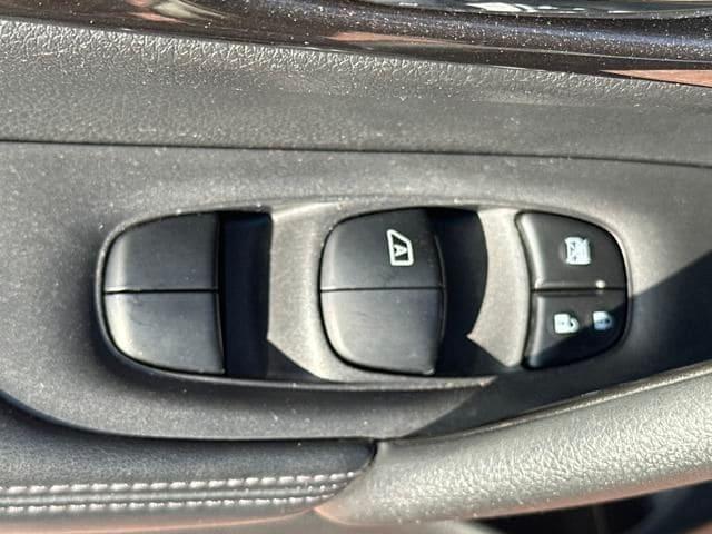 used 2019 Nissan Rogue car, priced at $17,998