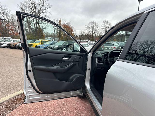 used 2025 Nissan Rogue car, priced at $23,998