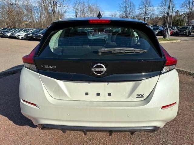 new 2025 Nissan Leaf car