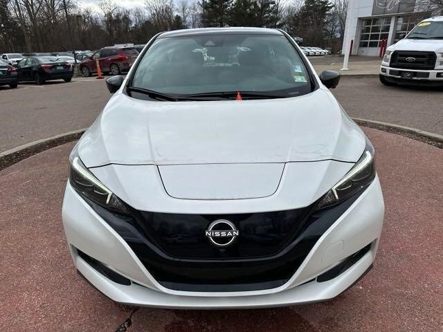 new 2025 Nissan Leaf car