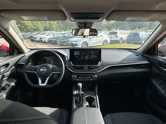 new 2025 Nissan Altima car