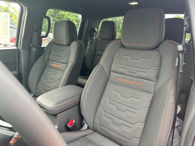 new 2025 Nissan Frontier car