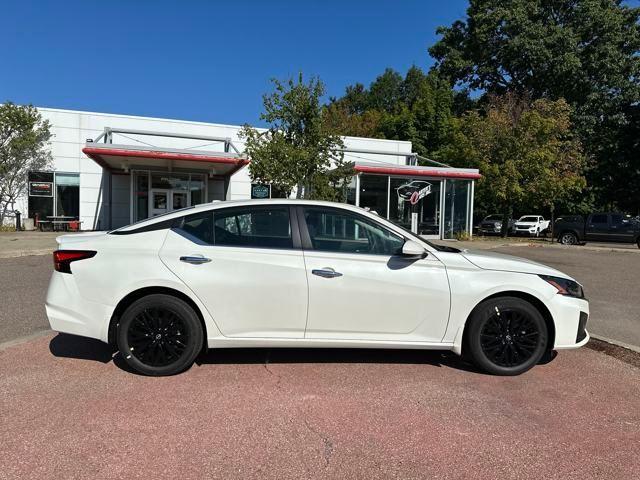 new 2025 Nissan Altima car