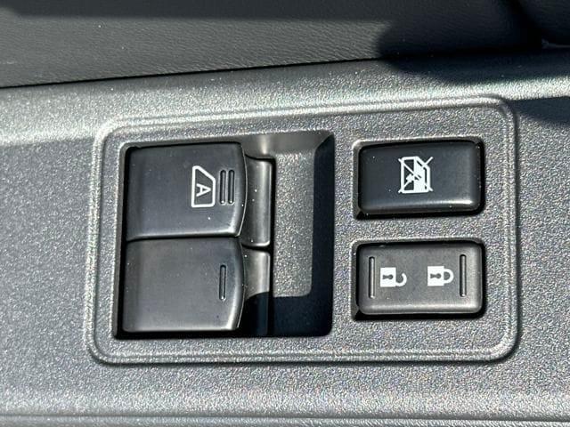 used 2025 Nissan Frontier car, priced at $33,998