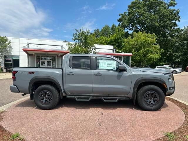new 2025 Nissan Frontier car